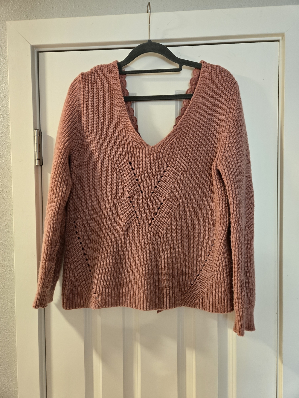 V-Neck Knit Sweater in Dusty Rose